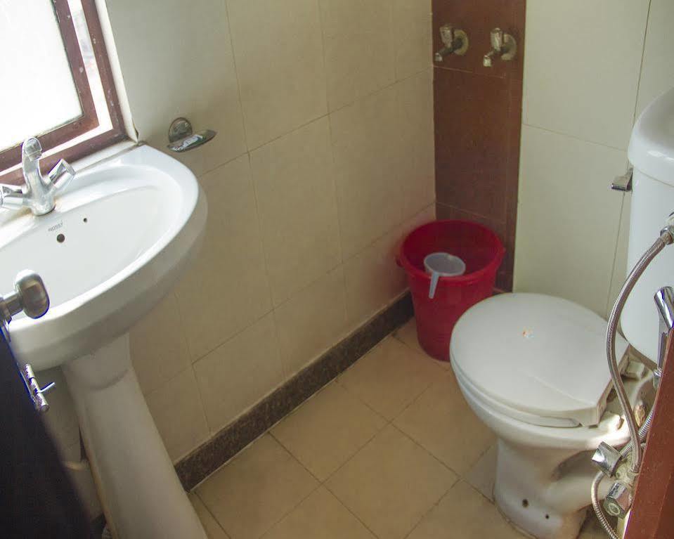 Hotel Le Princess @ Airport New Delhi Bagian luar foto
