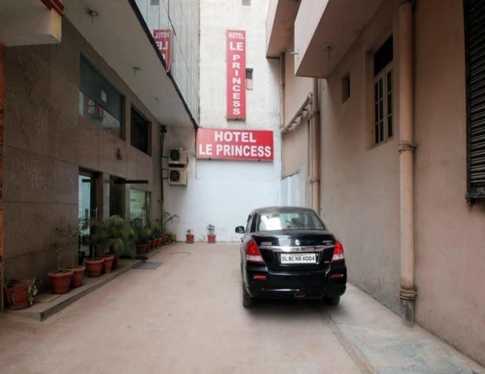 Hotel Le Princess @ Airport New Delhi Bagian luar foto