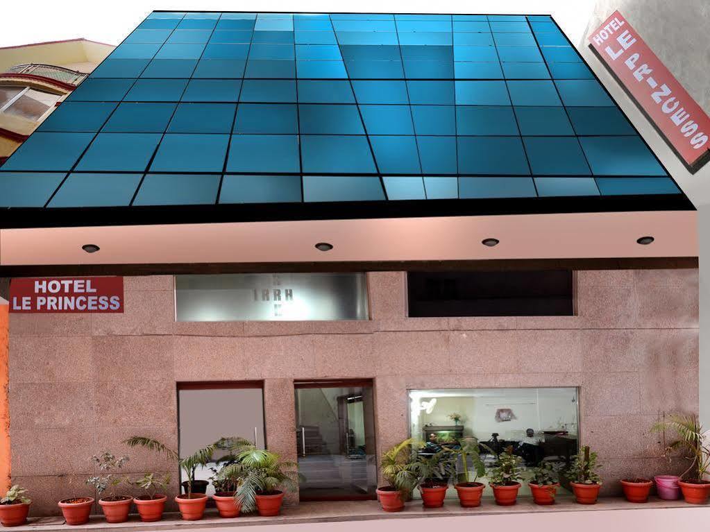 Hotel Le Princess @ Airport New Delhi Bagian luar foto