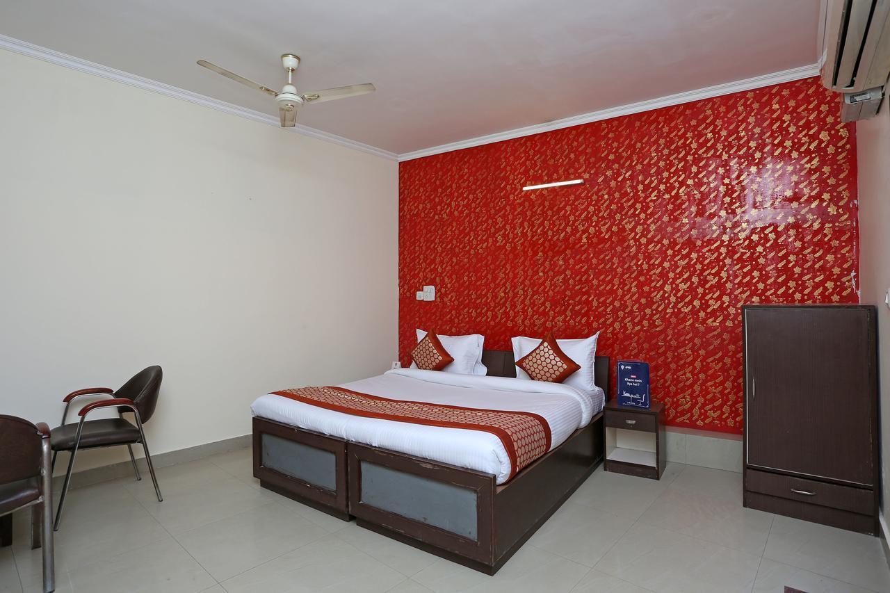 Hotel Le Princess @ Airport New Delhi Bagian luar foto