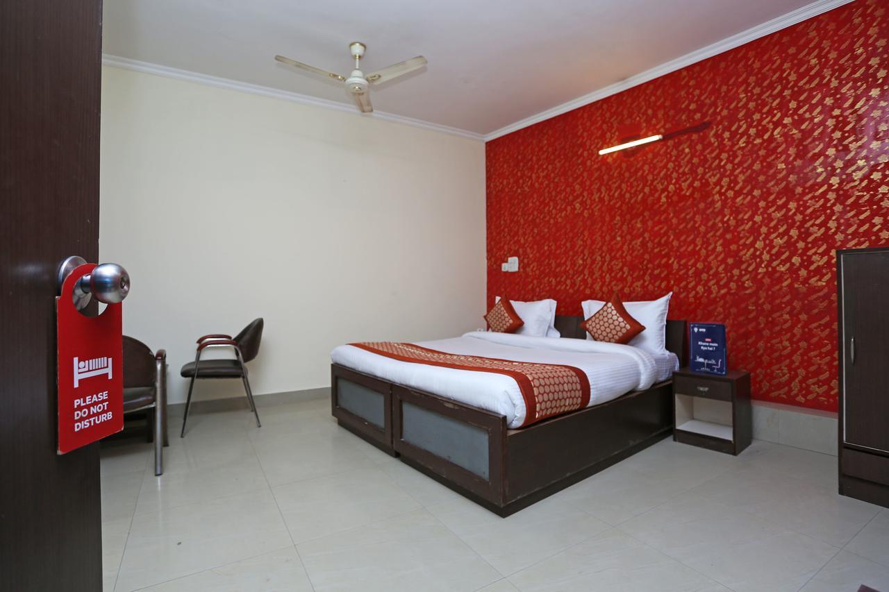 Hotel Le Princess @ Airport New Delhi Bagian luar foto