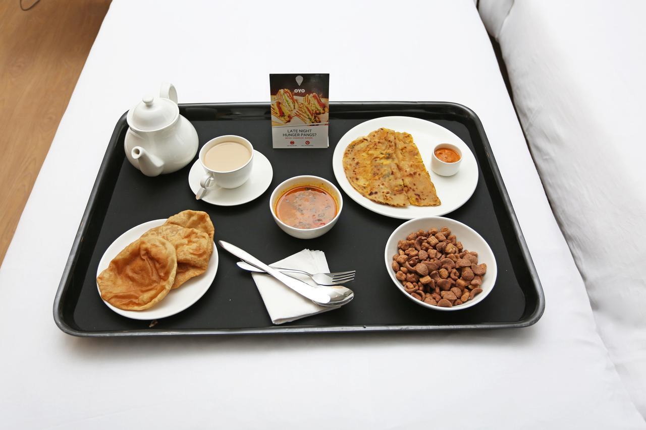 Hotel Le Princess @ Airport New Delhi Bagian luar foto