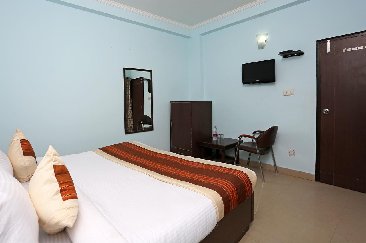 Hotel Le Princess @ Airport New Delhi Bagian luar foto