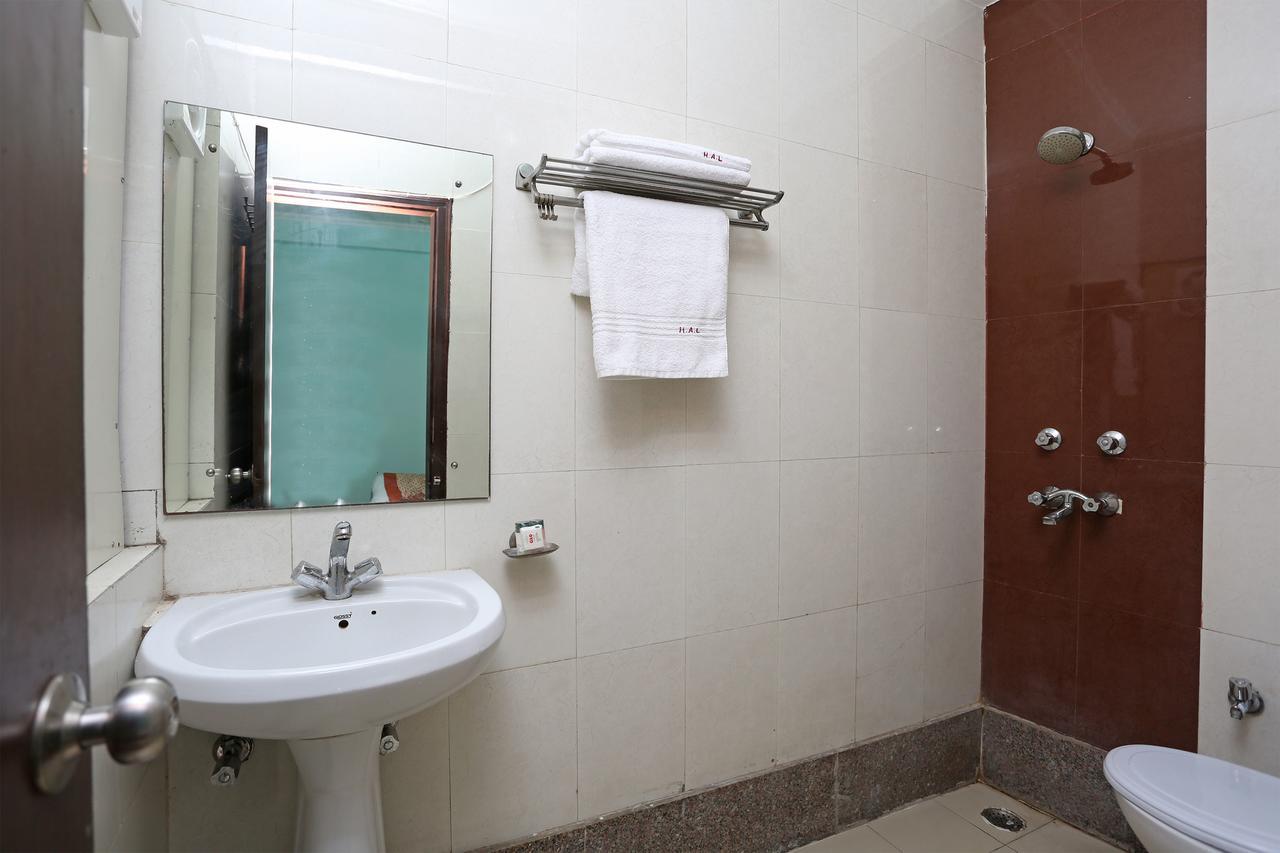 Hotel Le Princess @ Airport New Delhi Bagian luar foto