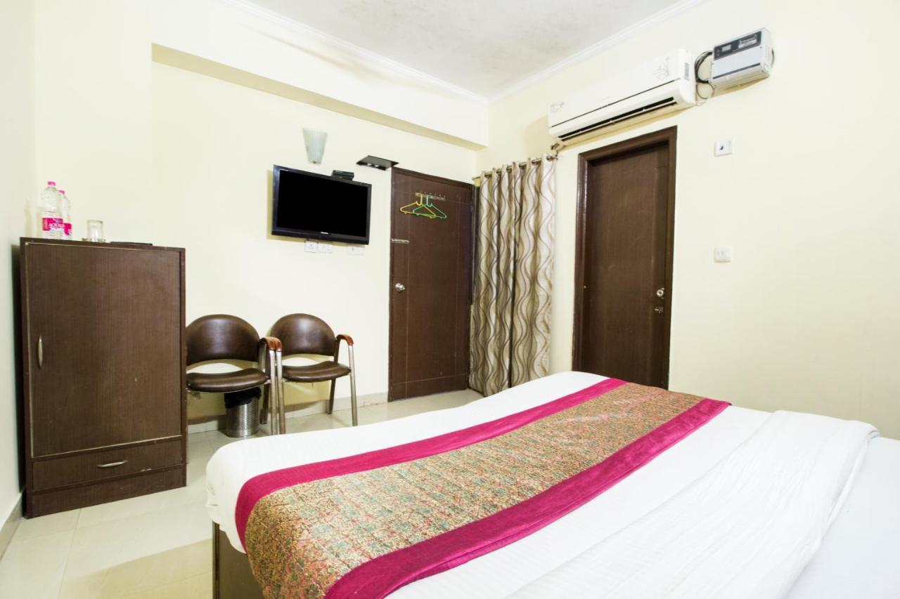 Hotel Le Princess @ Airport New Delhi Bagian luar foto
