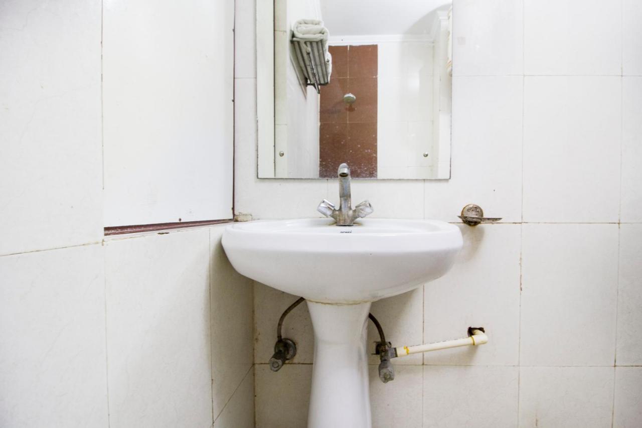 Hotel Le Princess @ Airport New Delhi Bagian luar foto